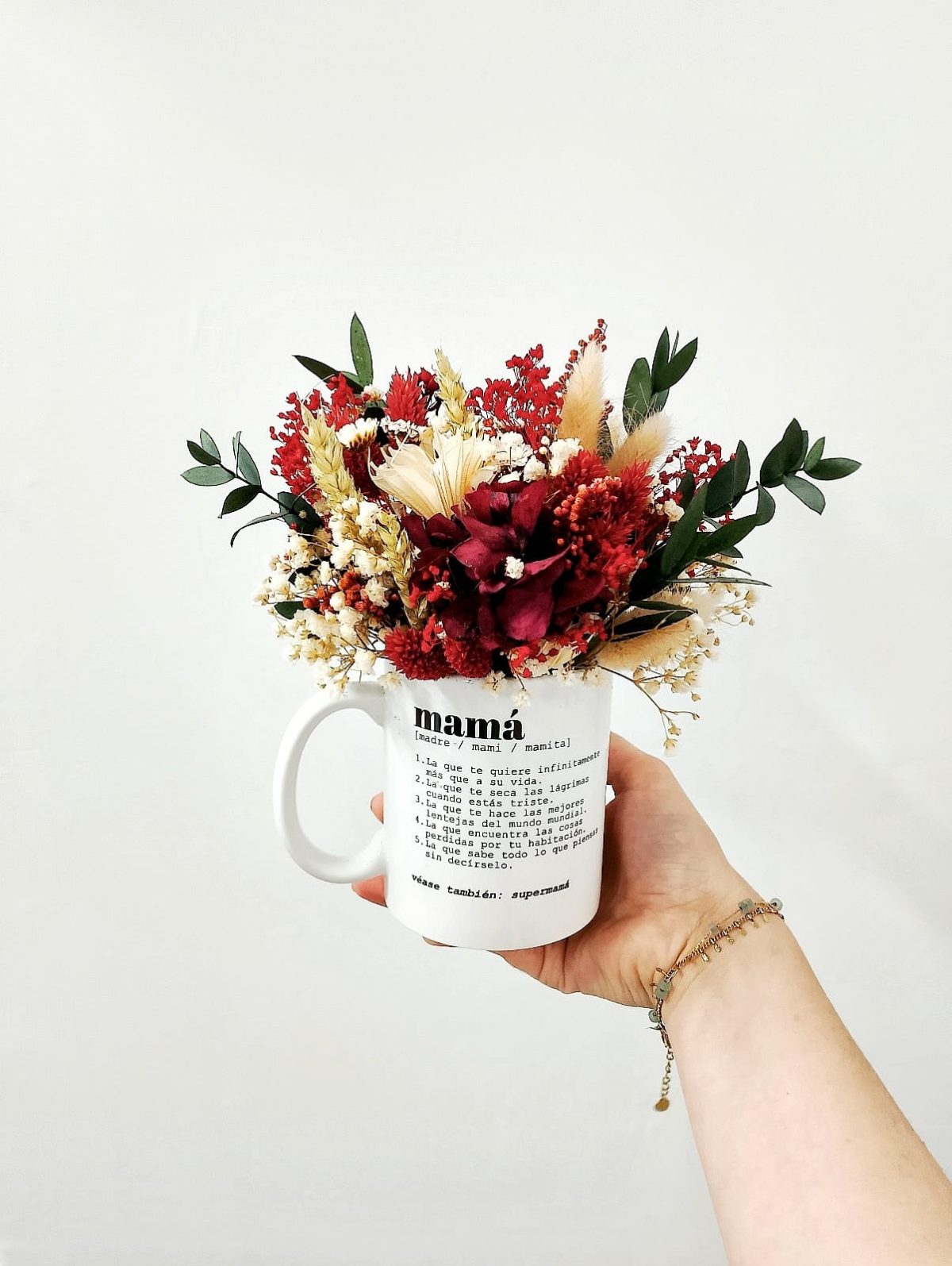Taza con flores preservadas para mamá – Un regalo único y emotivo (En preventa hasta el 26/04)